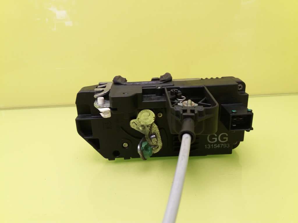 Cerradura puerta trasera derecha OPEL MERIVA 4