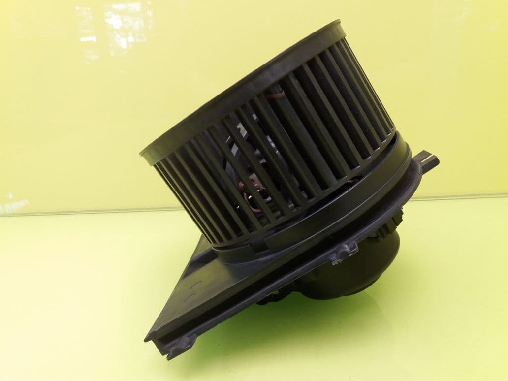 Motor calefaccion VOLKSWAGEN GOLF IV BERLINA (1J1) 4