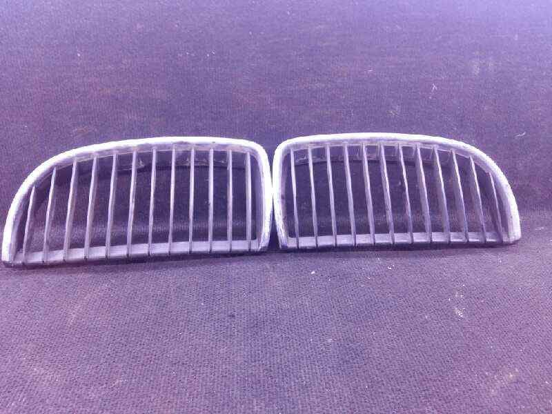 Rejilla delantera BMW SERIE 3 BERLINA (E46)