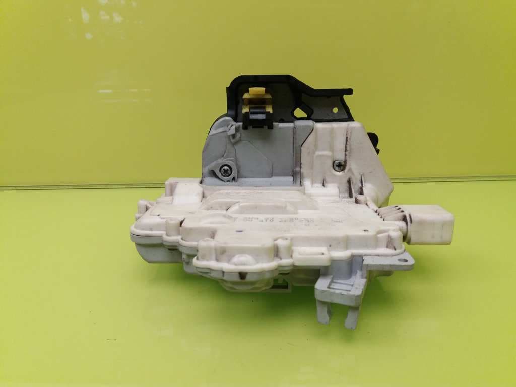Cerradura puerta delantera izquierda AUDI A4 AVANT (8E) 2