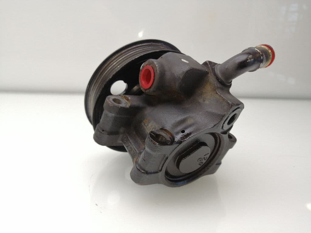 Bomba direccion FORD FOCUS BERLINA (CAK) 4
