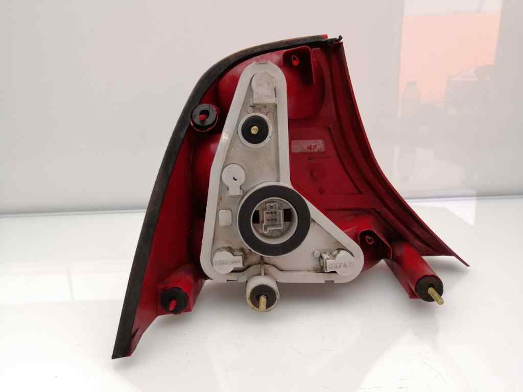 Piloto trasero derecho FORD FOCUS BERLINA (CAK) 3