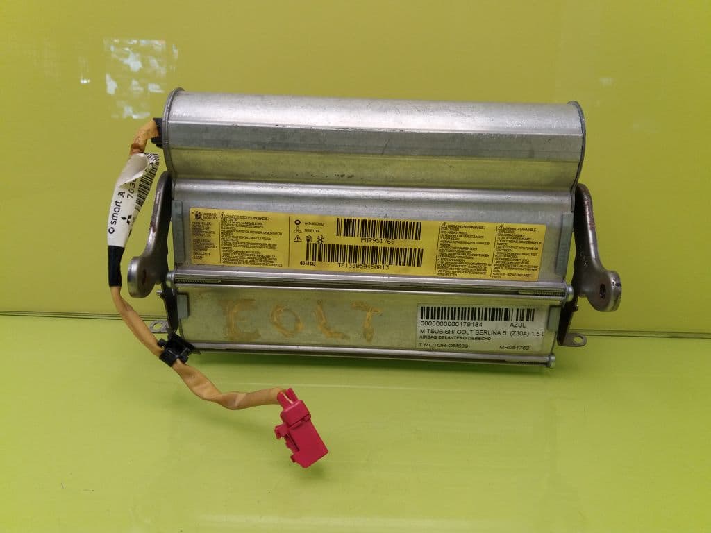 Airbag delantero derecho MITSUBISHI COLT BERLINA 5 (Z30A) 5