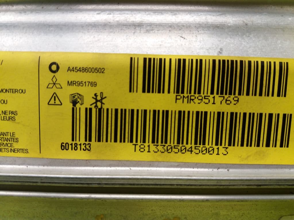 Airbag delantero derecho MITSUBISHI COLT BERLINA 5 (Z30A) 4