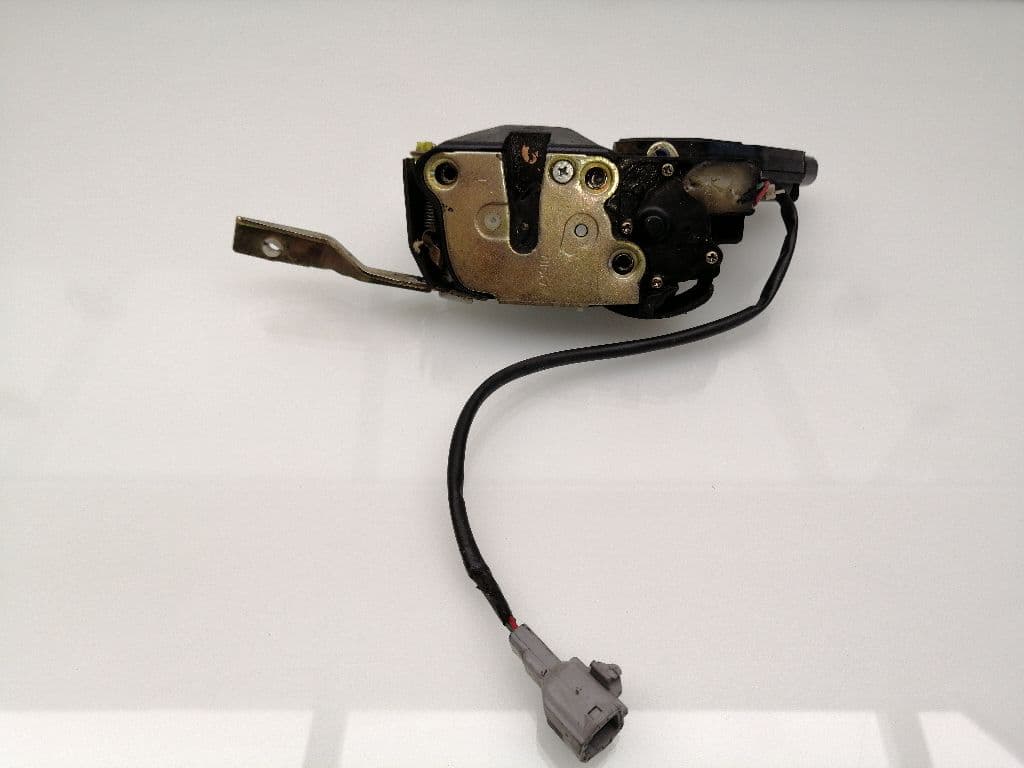 Cerradura puerta delantera izquierda TOYOTA LAND CRUISER PRADO (_J12_)