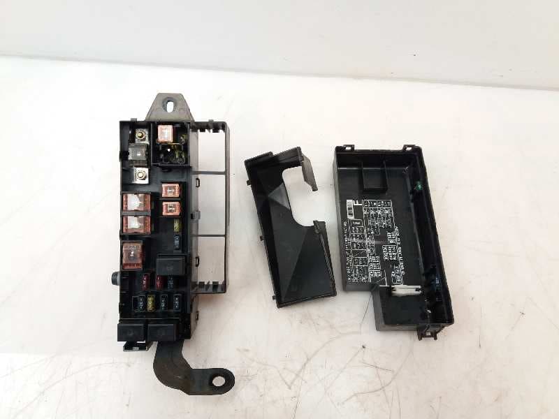 Caja reles / fusibles SUBARU IMPREZA G12