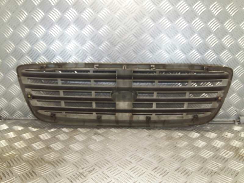Rejilla delantera KIA CARNIVAL 2