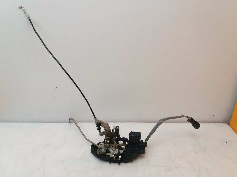 Cerradura puerta delantera derecha KIA CARNIVAL 4
