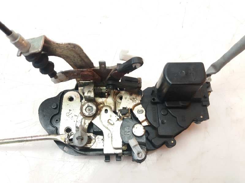 Cerradura puerta delantera derecha KIA CARNIVAL 3