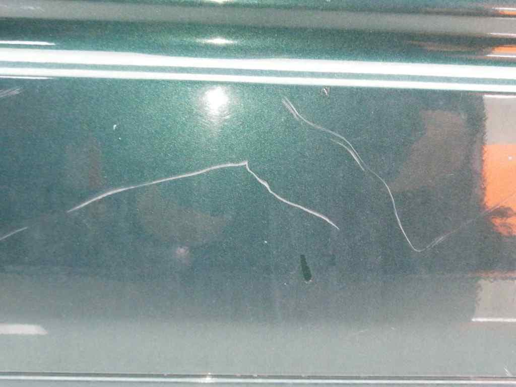 Plastico JEEP GR.CHEROKEE (WK) 3