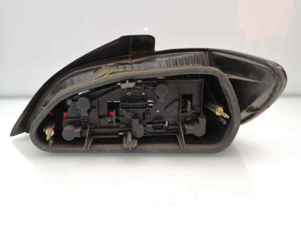 Piloto trasero izquierdo PEUGEOT 406 BERLINA (S1/S2) 2
