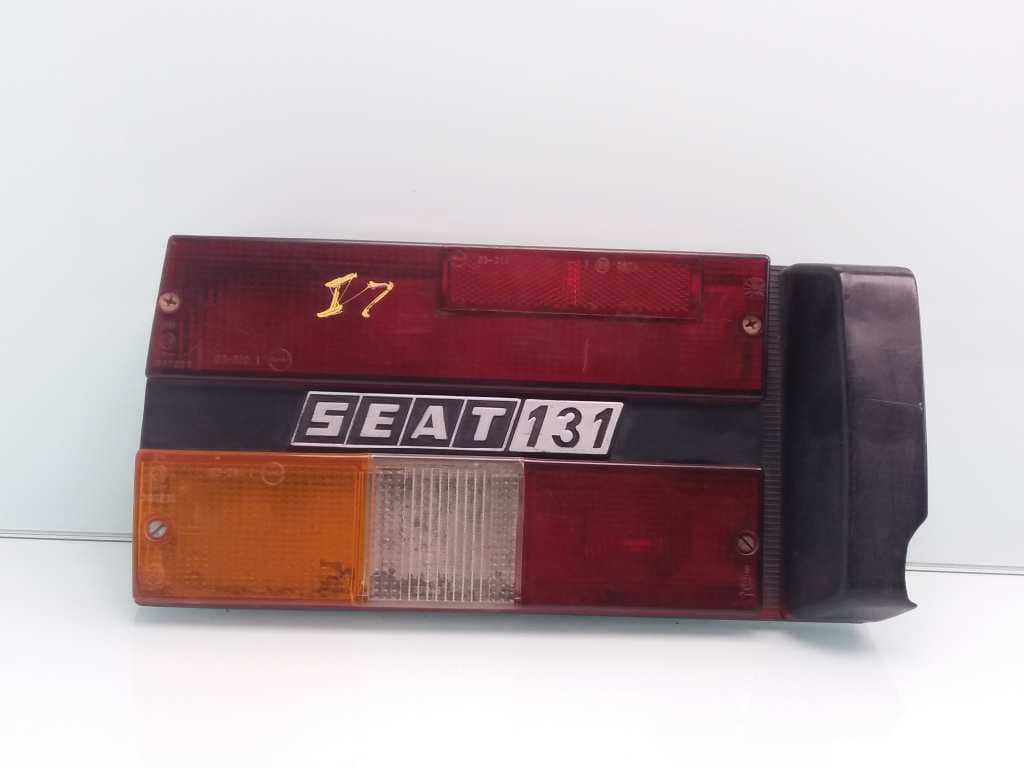 Piloto trasero izquierdo SEAT 131 (131A)