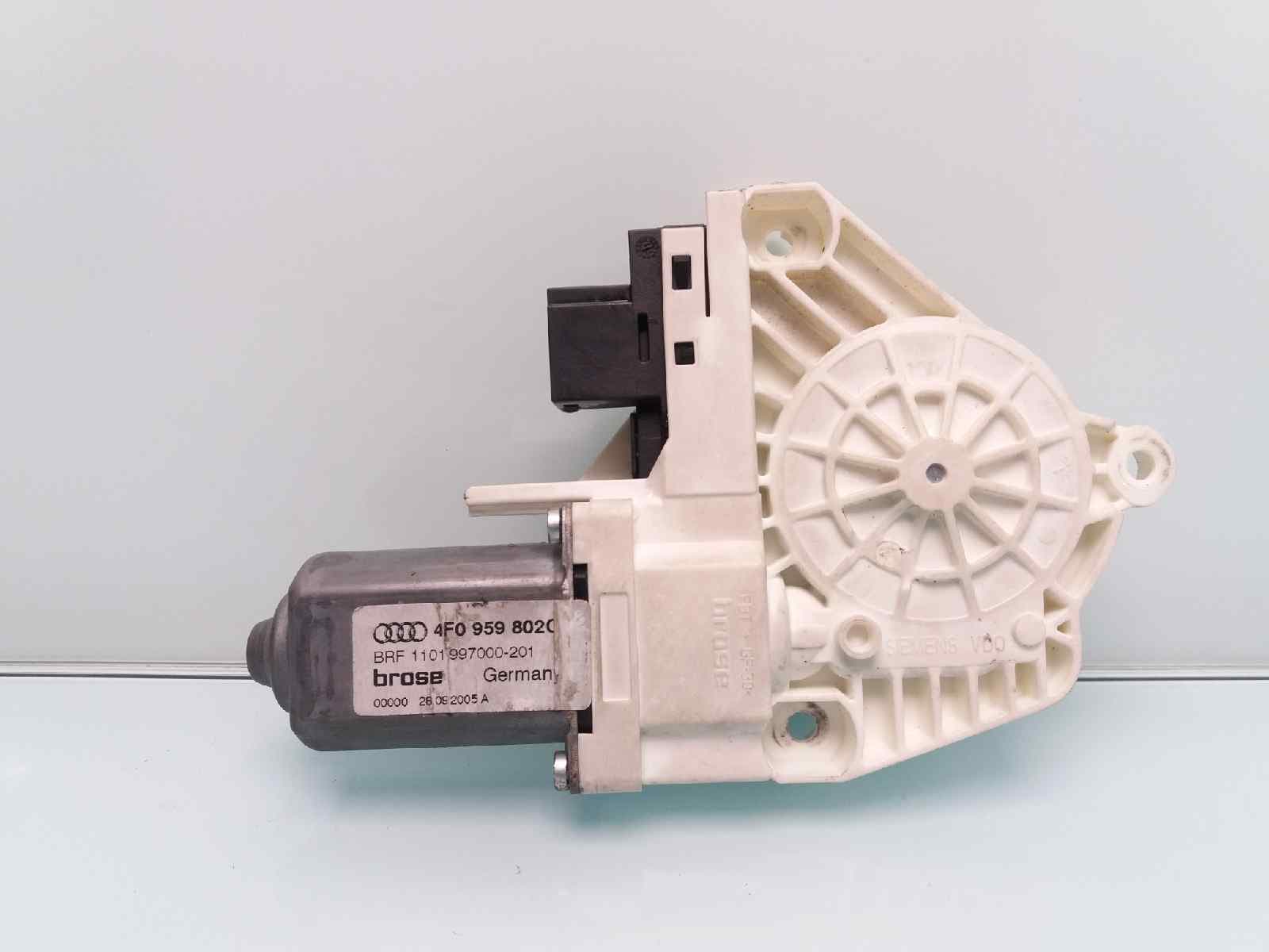 Motor elevalunas trasero derecho AUDI A6 BERLINA (4F2)