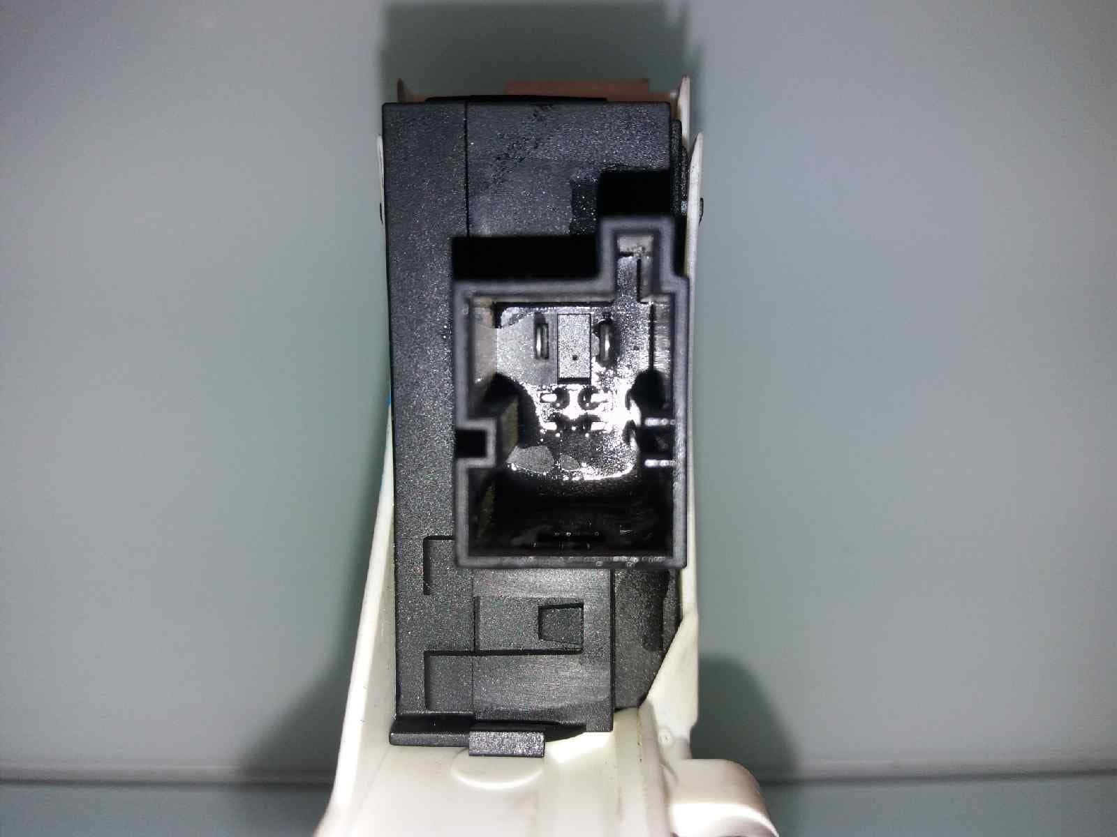 Motor elevalunas trasero derecho AUDI A6 BERLINA (4F2) 4