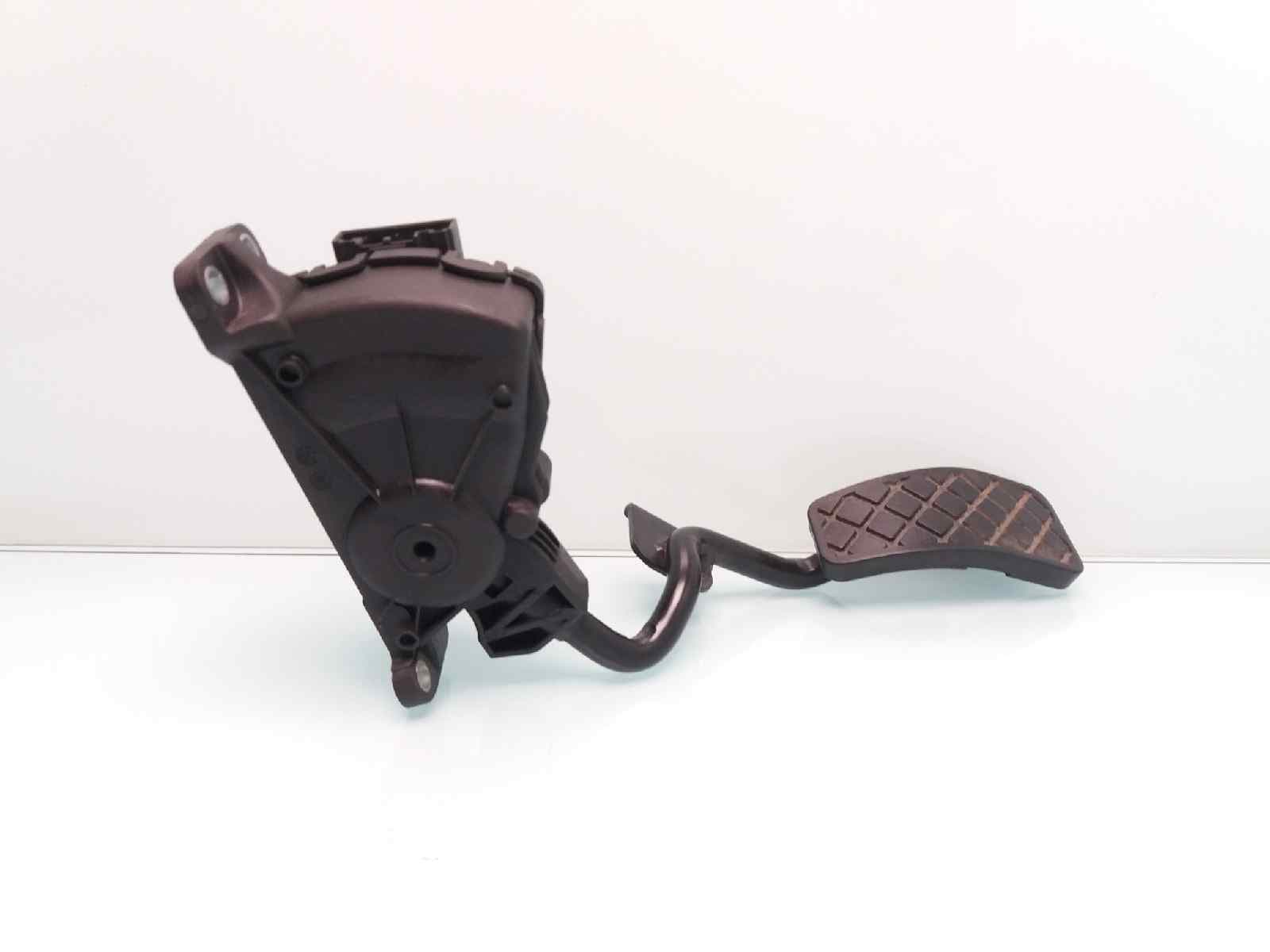 Pedal acelerador AUDI A6 BERLINA (4F2) 2