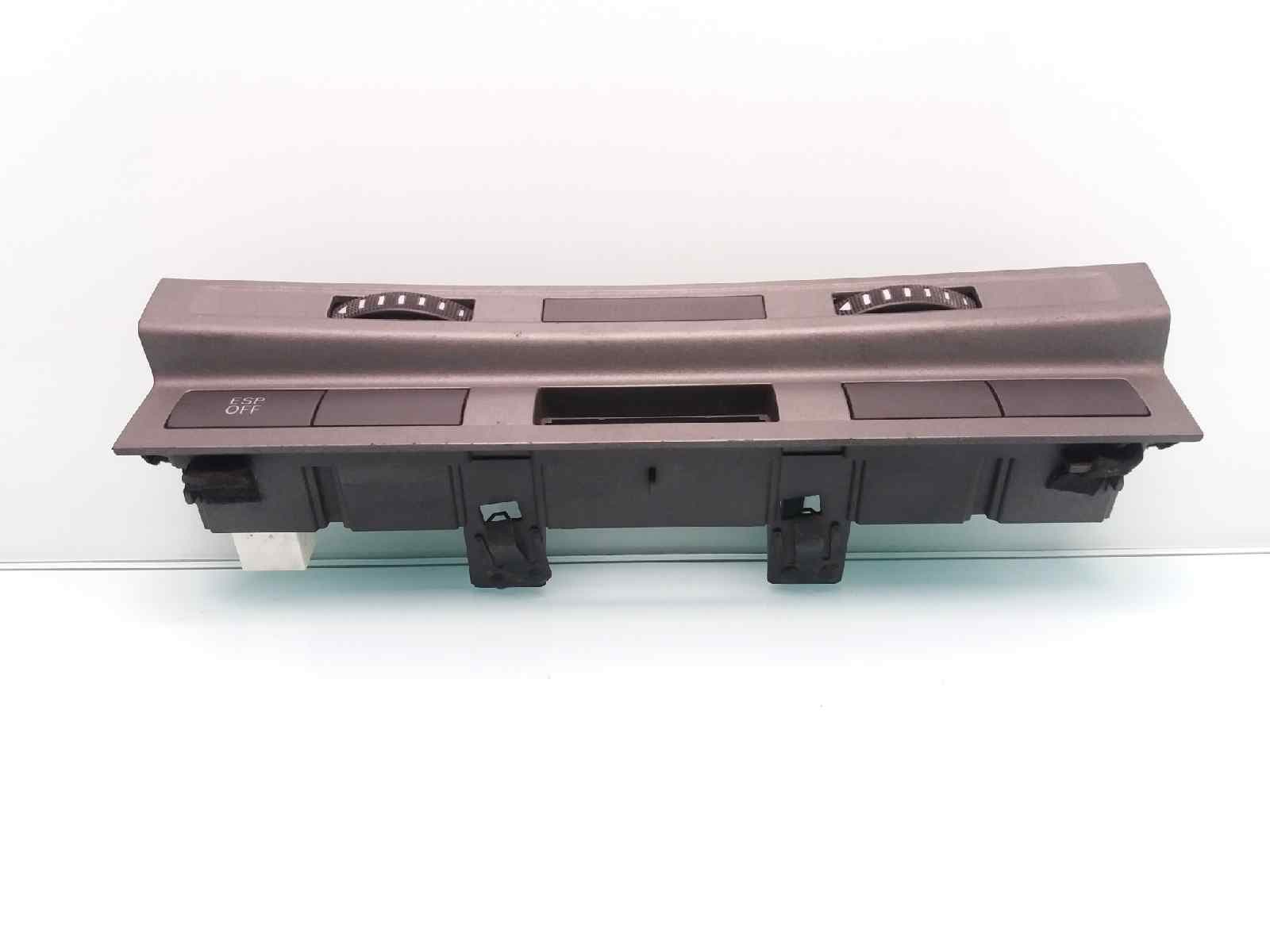 Plastico AUDI A6 BERLINA (4F2) 5