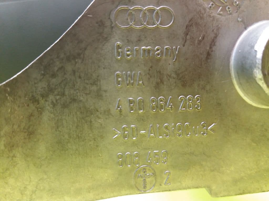 Apoyabrazos central AUDI A6 BERLINA (4B2) 3