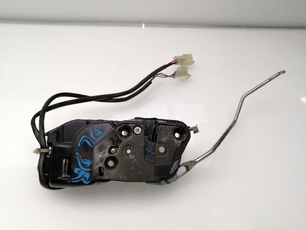 Cerradura puerta delantera derecha SUZUKI SANTANA 4