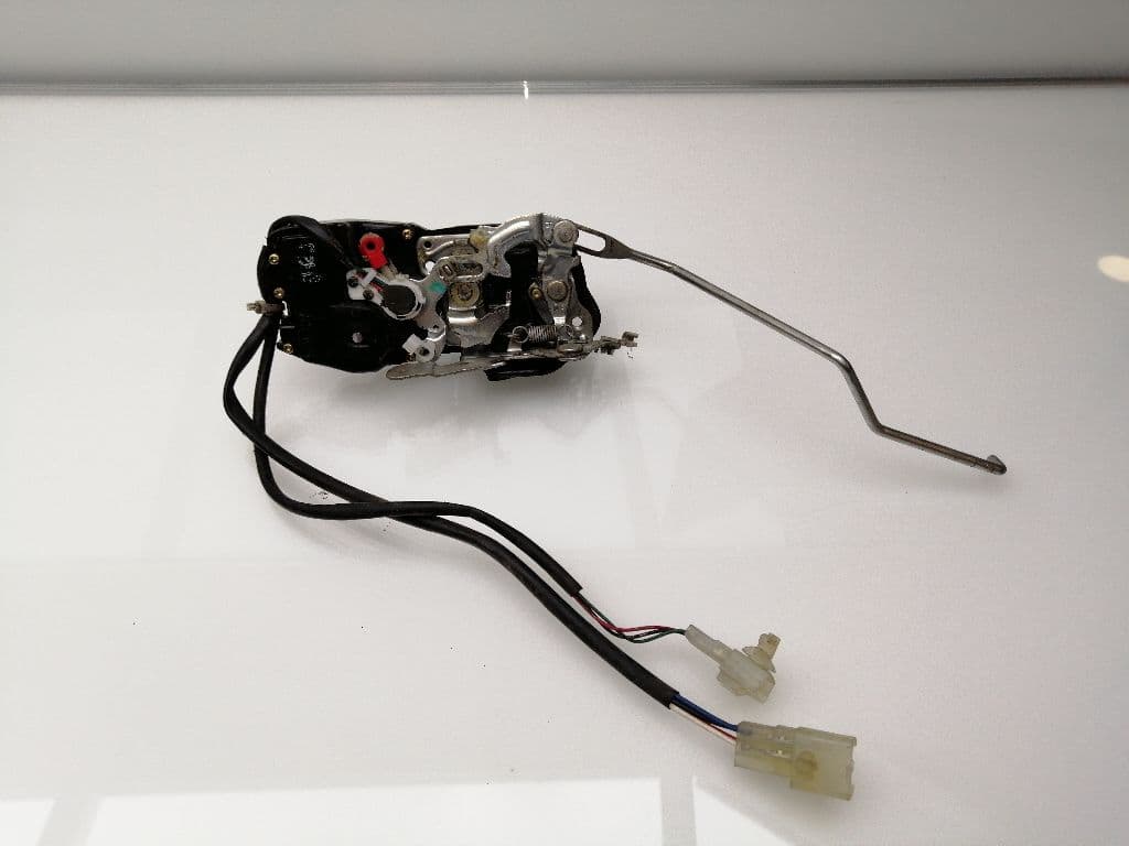 Cerradura puerta delantera derecha SUZUKI SANTANA