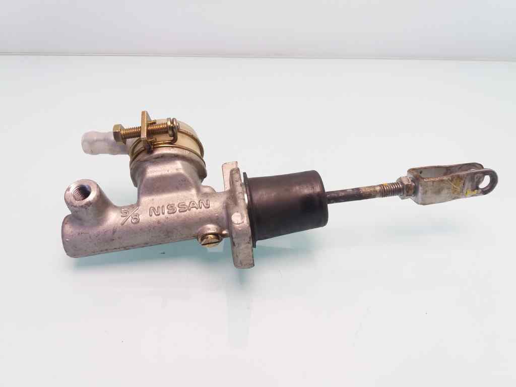 Bomba embrague NISSAN CABSTAR E 5