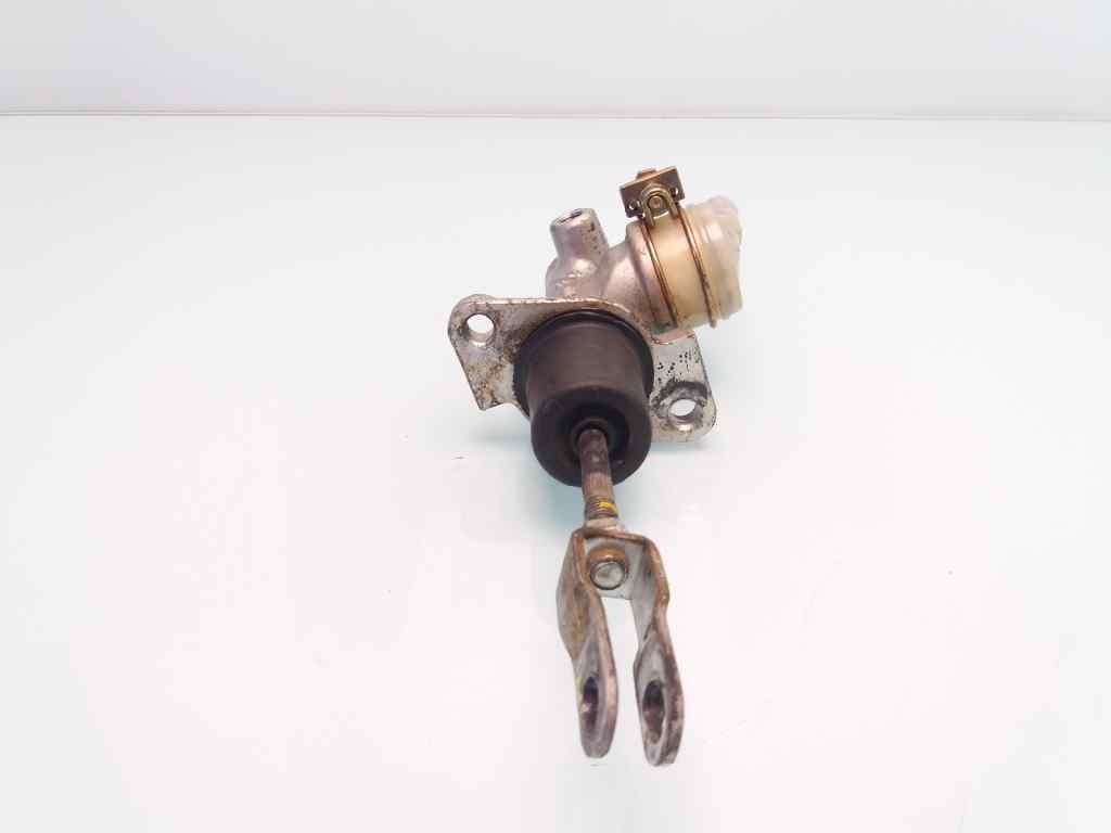 Bomba embrague NISSAN CABSTAR E 4