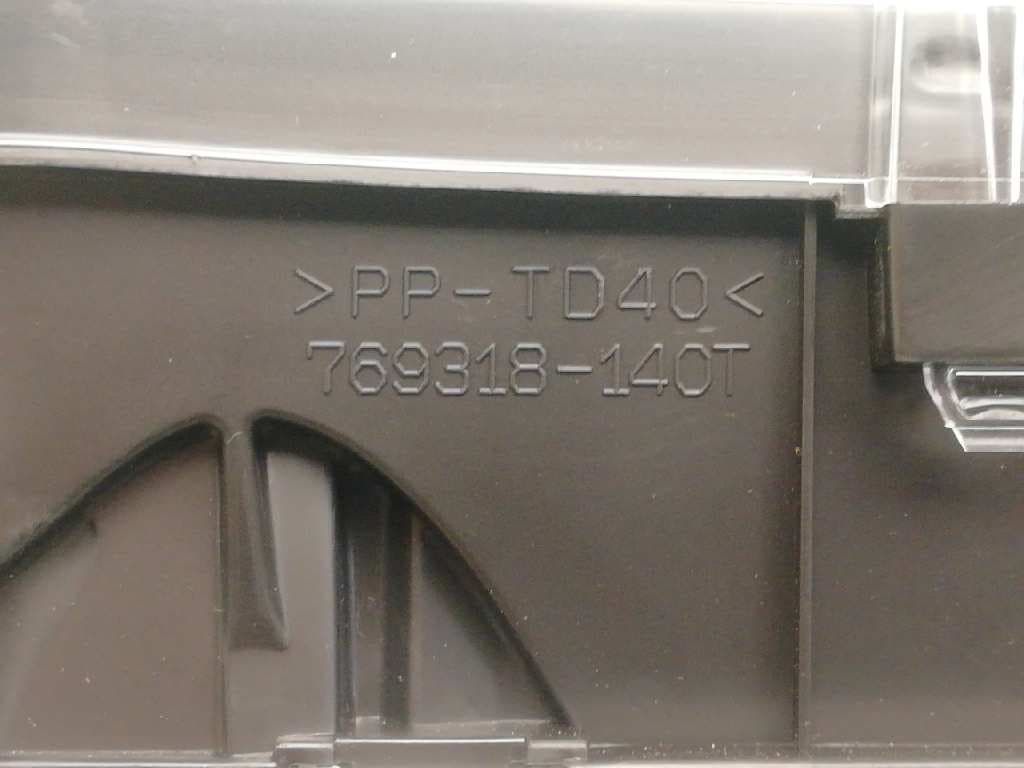 Cuadro instrumentos TOYOTA LAND CRUISER (J12) 3