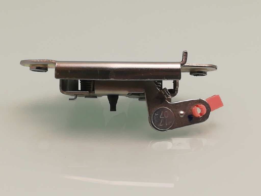 Cerradura maletero / porton TOYOTA LAND CRUISER (J12) 3