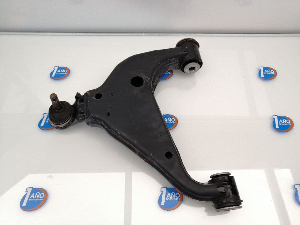 Brazo suspension inferior delantero izquierdo TOYOTA LAND CRUISER (J12) 3