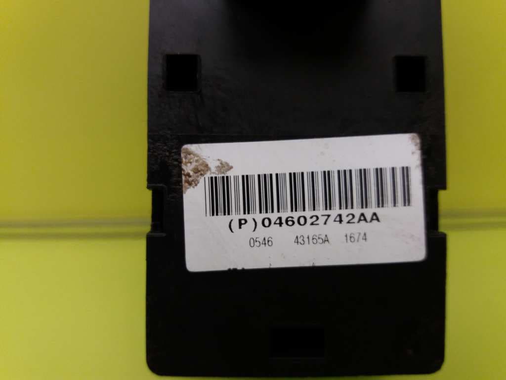 Mando elevalunas delantero derecho JEEP GRAND CHEROKEE III (WH, WK) 3