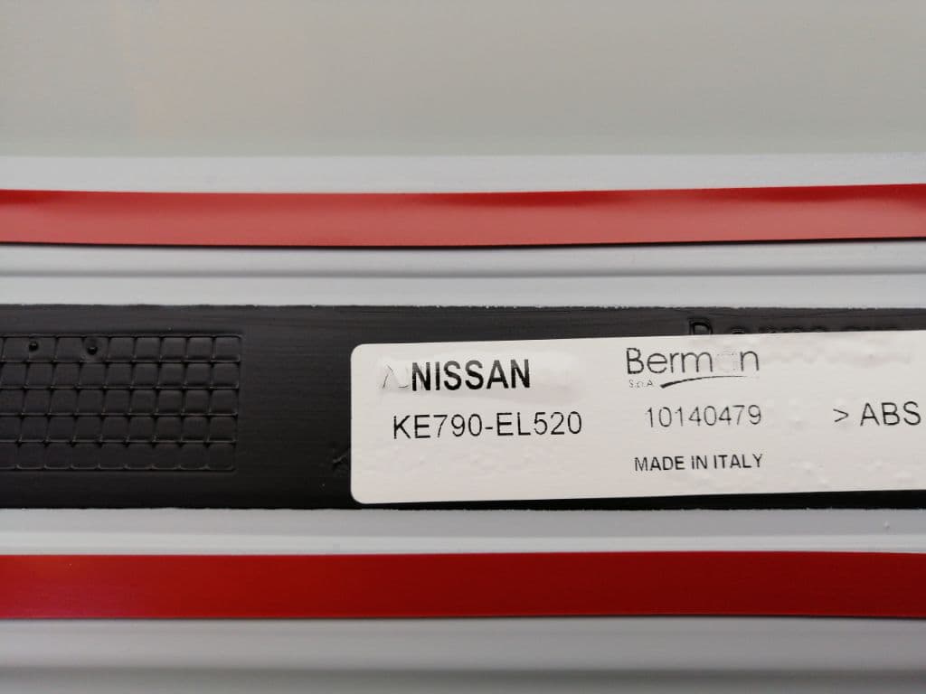 Aleron trasero NISSAN NOTE (E11, NE11)