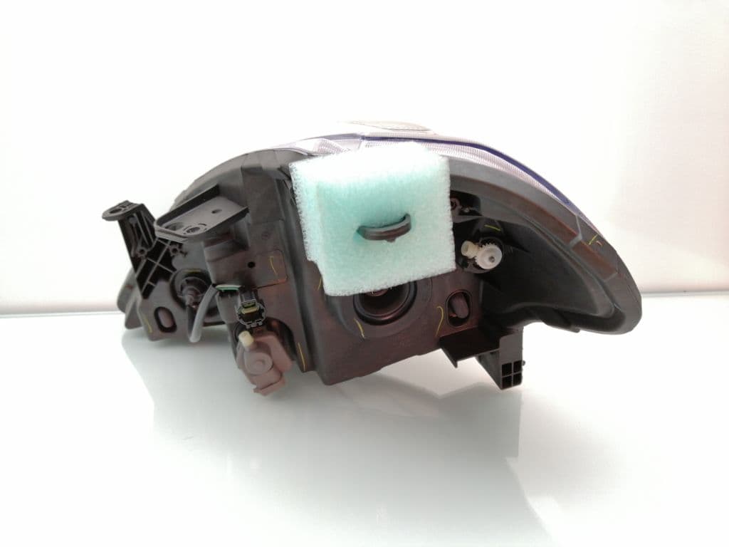 Faro derecho NISSAN NOTE (E11, NE11)