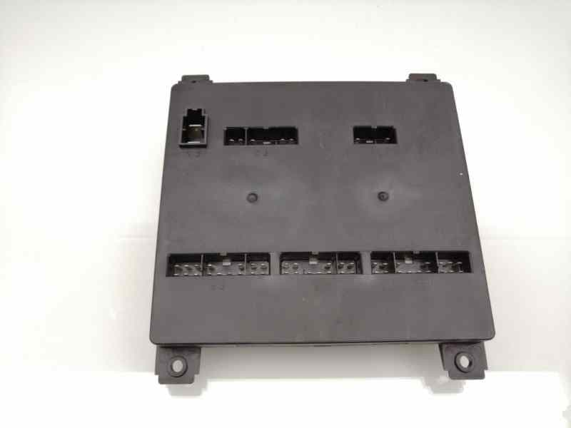 Caja reles / fusibles NISSAN NOTE (E11, NE11) 3