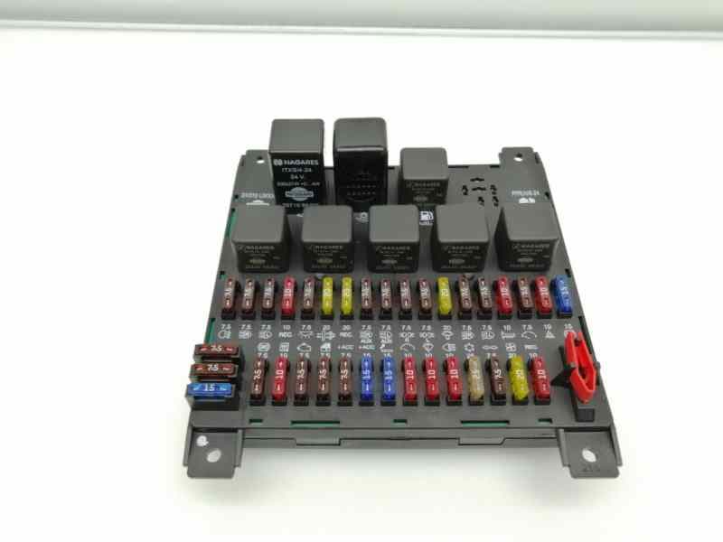Caja reles / fusibles NISSAN NOTE (E11, NE11) 2