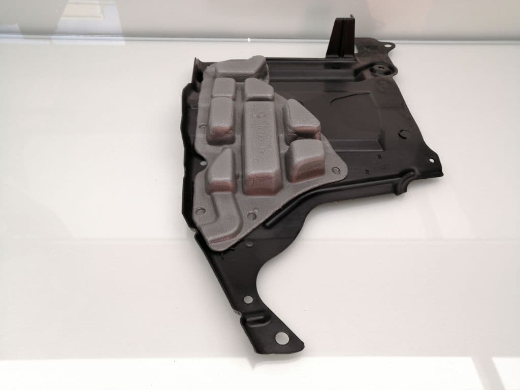 Plastico NISSAN NOTE (E11, NE11) 5