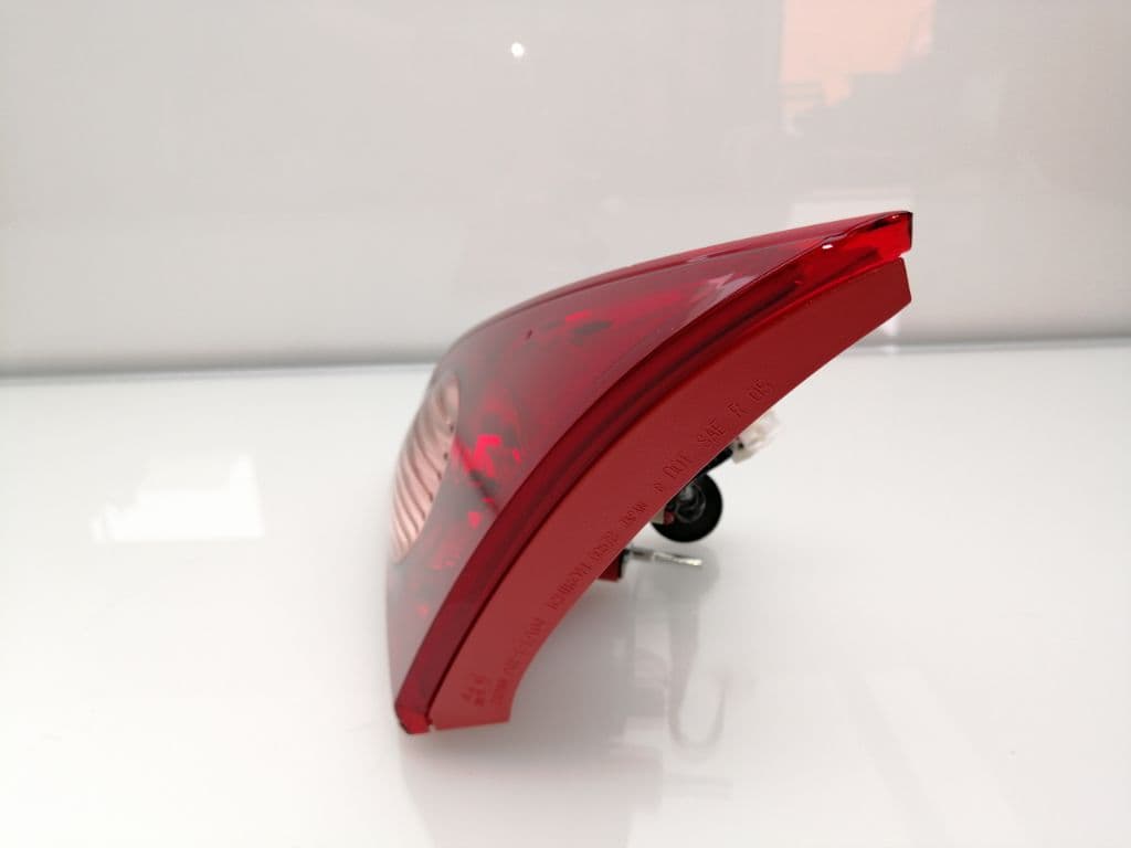 Piloto trasero derecho NISSAN NOTE (E11, NE11) 2