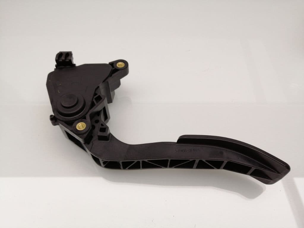 Pedal acelerador NISSAN NOTE (E11, NE11) 2