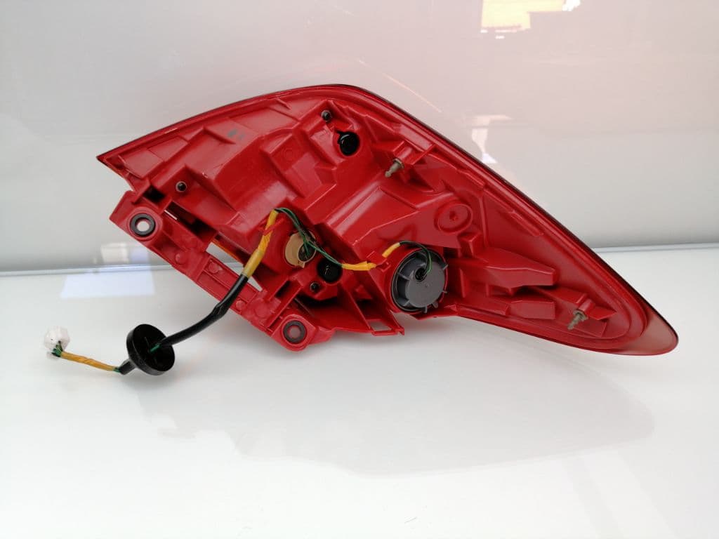 Piloto trasero derecho NISSAN NOTE (E11, NE11) 2