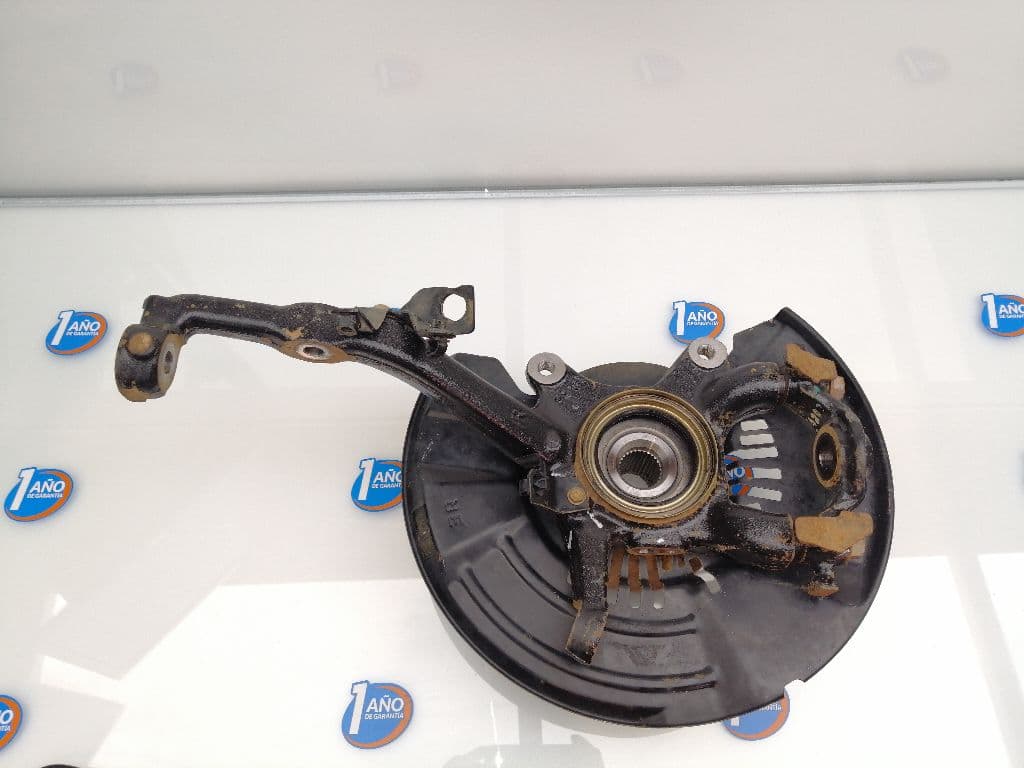 Mangueta delantera derecha TOYOTA HILUX (GUN1) 2