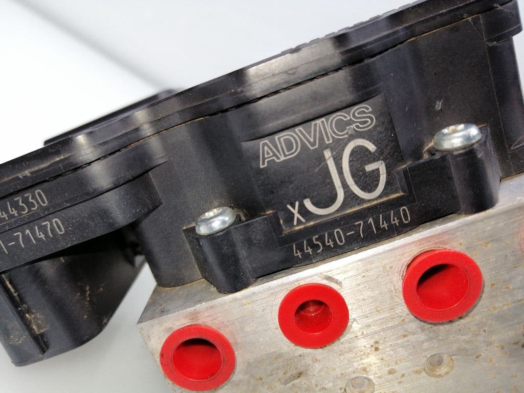Abs TOYOTA HILUX (GUN1) 3
