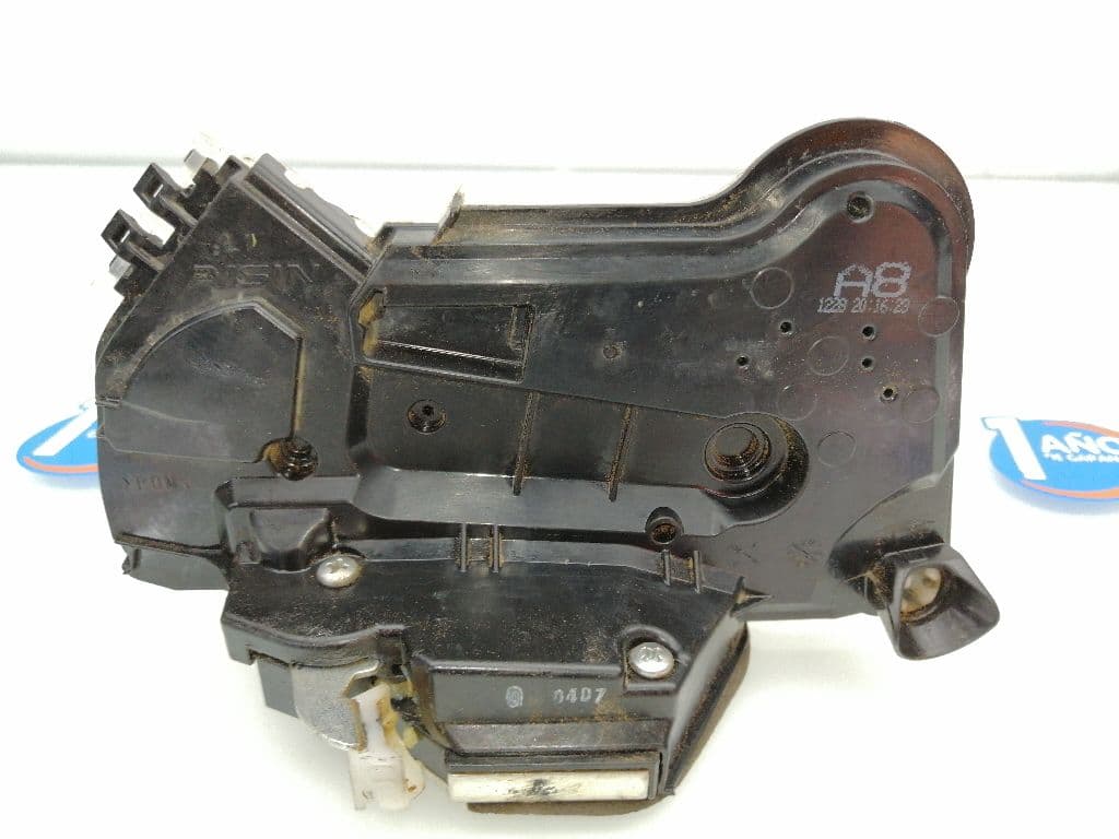 Cerradura puerta delantera izquierda TOYOTA HILUX (GUN1) 2
