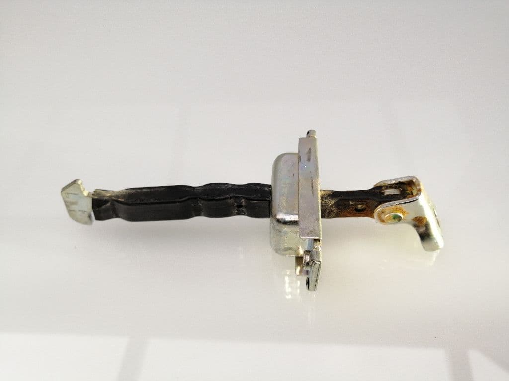 Recambio TOYOTA HILUX (GUN1) ref. 686300K080 3