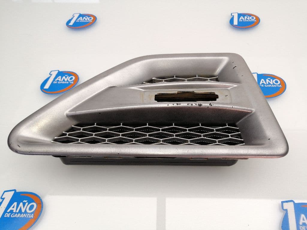 Plastico LAND ROVER FREELANDER (LN) 4