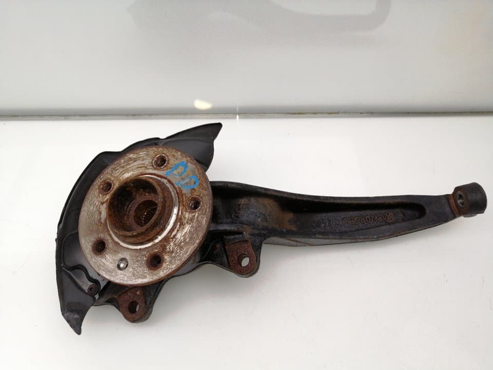 Mangueta delantera derecha VOLKSWAGEN AMAROK (2HA, 2HB, S1B, S6B, S7A, S7B)