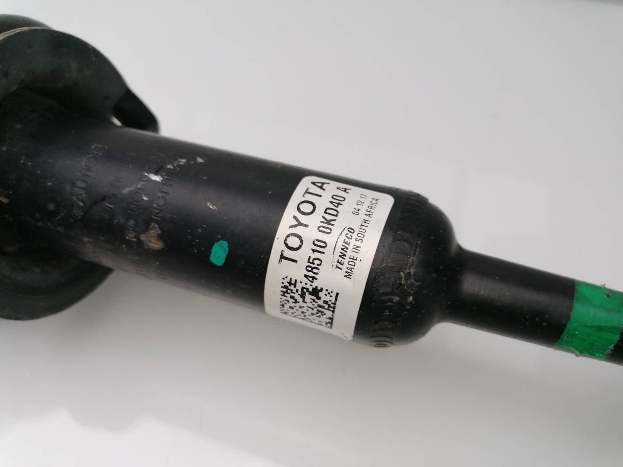 Amortiguador delantero derecho TOYOTA HILUX (GUN1)
