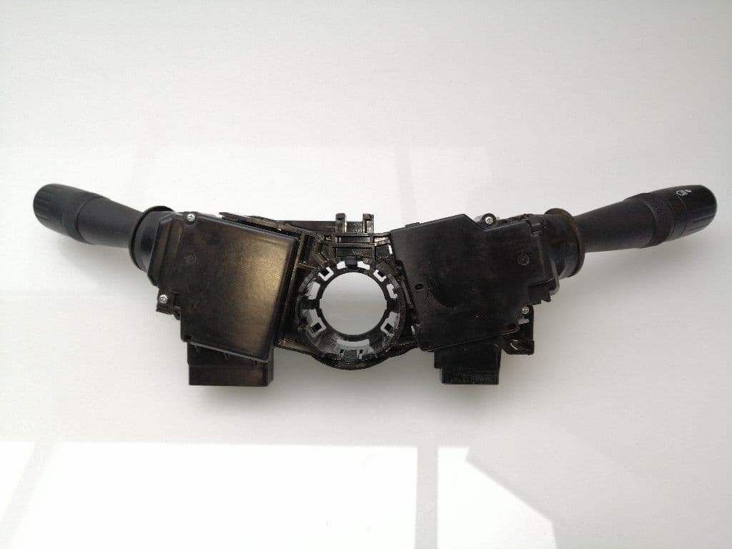 Mando multifuncion TOYOTA HILUX (GUN1) 2