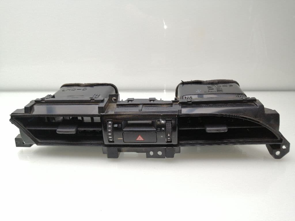 Plastico TOYOTA HILUX (GUN1)