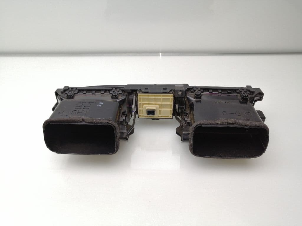 Plastico TOYOTA HILUX (GUN1) 3