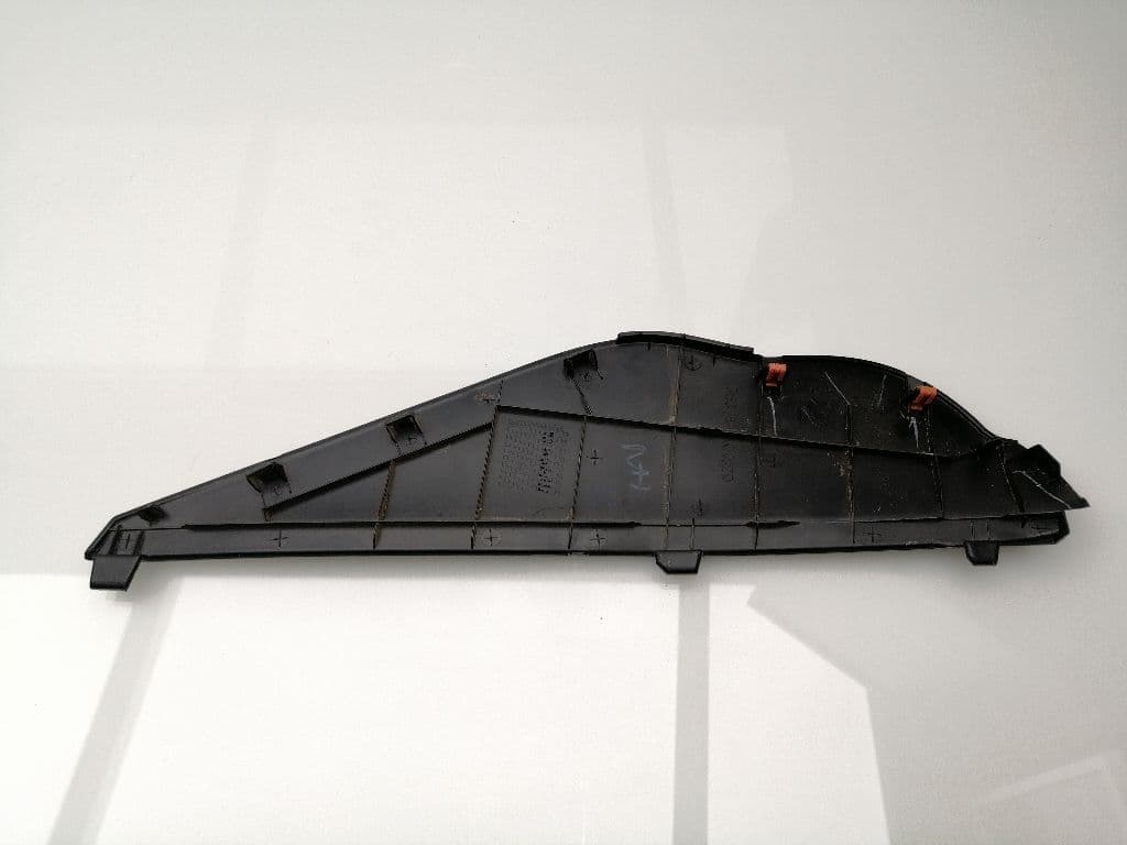 Plastico TOYOTA HILUX (GUN1) 2
