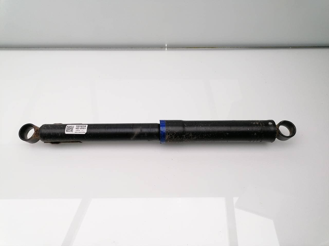 Amortiguador trasero derecho TOYOTA HILUX (GUN1) 3