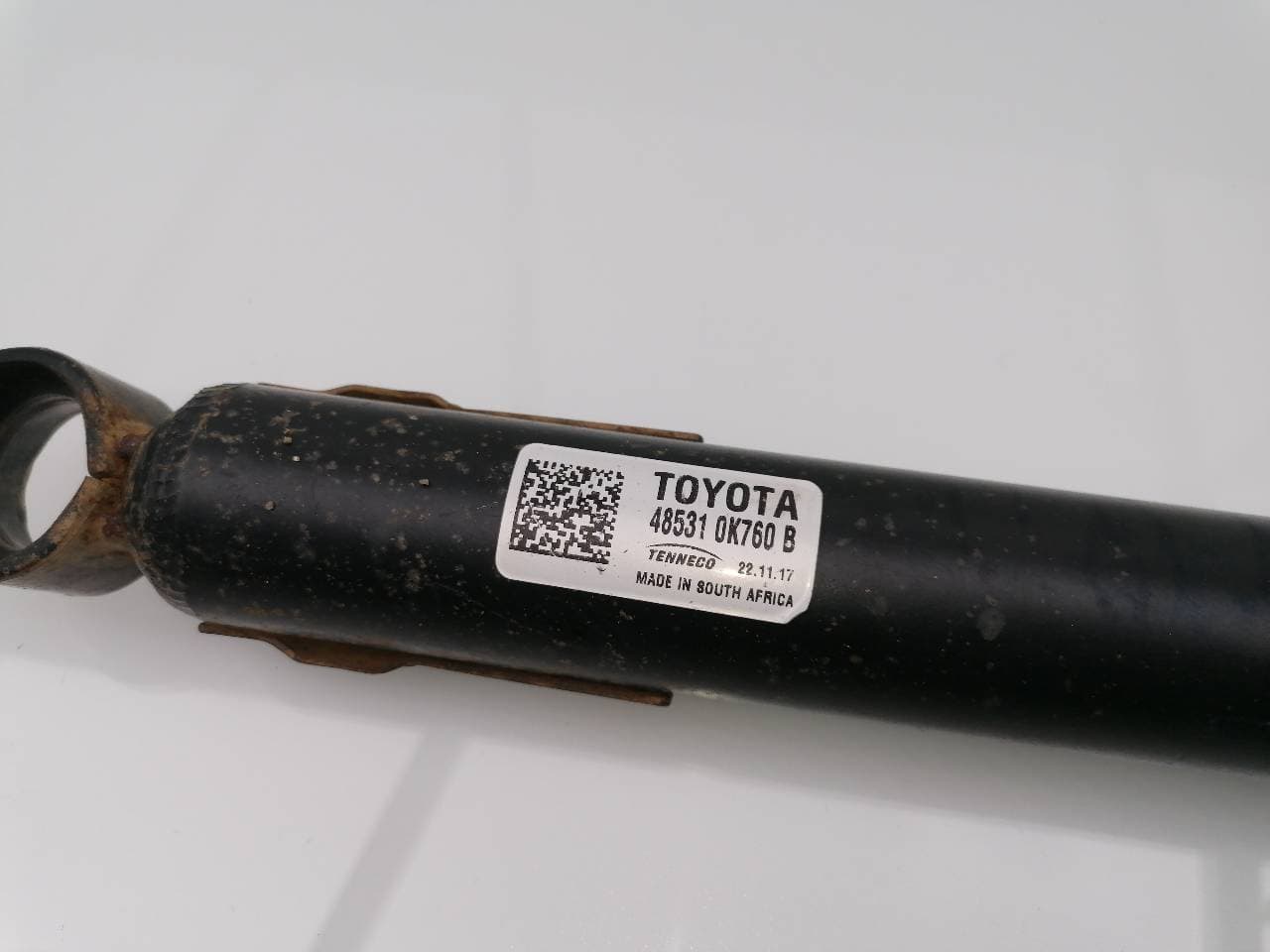 Amortiguador trasero derecho TOYOTA HILUX (GUN1) 2